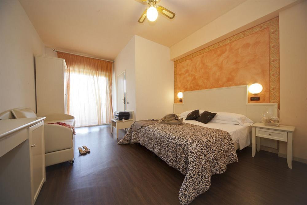 Park Hotel Serena Viserbella di Rimini Exteriör bild